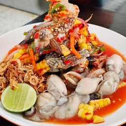 ยำปูม้า หอยนางรม
