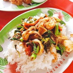 ผัดพริกแกงทะเล