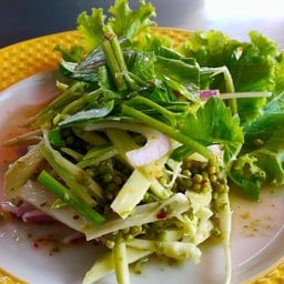 ยำไข่แมงดา