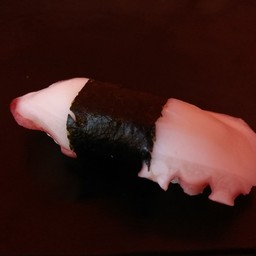 ปลาหมึกยักษ์ซูชิ