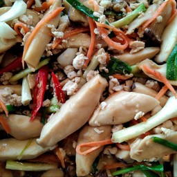 ผัดเห็ดออรินจิไก่บด