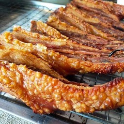 บูม เบสท์ ไก่อบโอ่ง หางหมูระเบิด