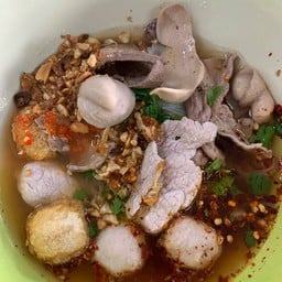 เล็กเครื่องในหมู