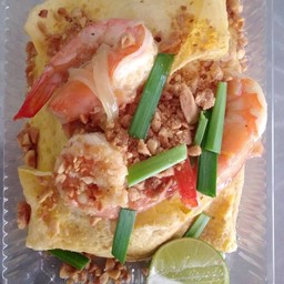 ผัดไทยห่อไข่