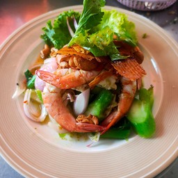 ยำคะน้ากุ้งสด(กุ้งลวก)
