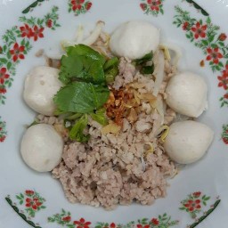 ก๋วยเตี๋ยวหมูต้มยำอร่อย D.