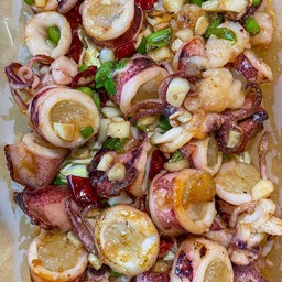 หมึกไข่ผัดพริกแห้ง