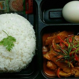 พะแนง-ไข่ต้มและอาหารตามสั่ง