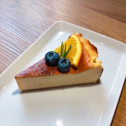 ชีสเค้กหน้าไหม้ 1 ชิ้น