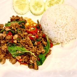 ข้าวกระเพราเนื้อ