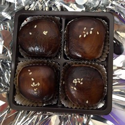 เปี๊ยะช็อกโกแลตลาวา