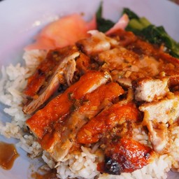 ข้าวหน้าเป็ด-หมูกรอบ