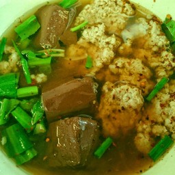 ต้มเลือดหมูแซ่บ