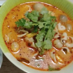 ต้มยำน้ำข้นรวมมิตร