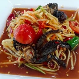 ส้มตำไทยใส่ปู