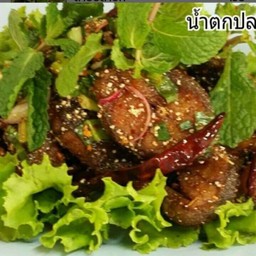 น้ำตกปลาดุกทอดกรอบ