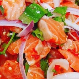 ยำแซลมอน