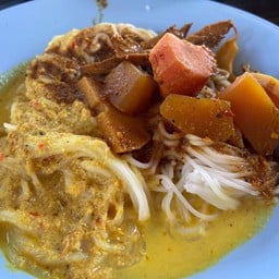 ขนมจีนย้ำยากะทิปลา ผสม ไตปลา