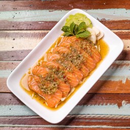 แซลมอนแช่น้ำปลา