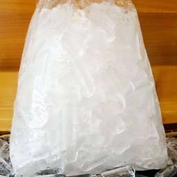 น้ำแข็ง น้ำหนัก ประมาณ 1.3 kg.