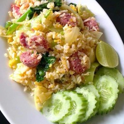 ข้าวผัดแหนม