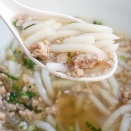 เส้นเกี้ยมอี๋
