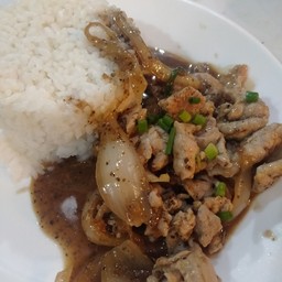 ข้าวไก่ผัดพริกไทดำ