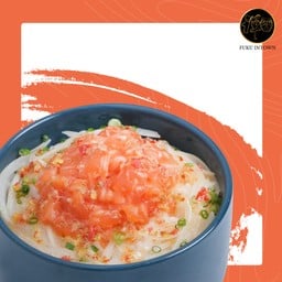 ข้าวหน้ายำแซลมอนแซ่บ