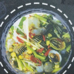 ยำหอยแครงกุ้งสด