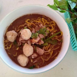 ก๋วยเตี๋ยวเรือบ้านฮักแพง