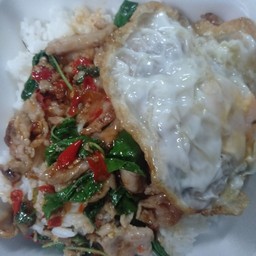 กระเพราหมูสับ+ไข่ดาว