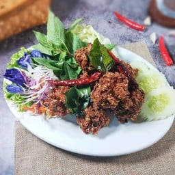 ลาบหมูทอด