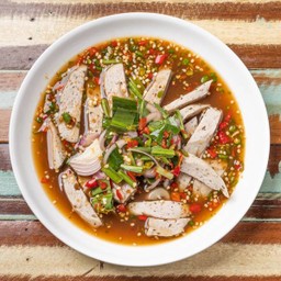 ยำหมูยอห่อใบตอง