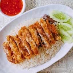 ข้าวมันไก่ทอด