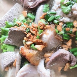ก๋วยจั๊บน้ำใสธรรมดา(ใส่ทุกอย่าง)