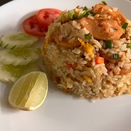 ข้าวผัดไส้กรอก