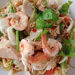 ยำมาม่ารวมมิตร