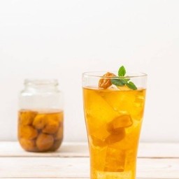 น้ำบ๊วยเย็น