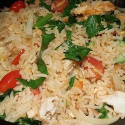 ข้าวผัดคะน้าปลาเค็ม