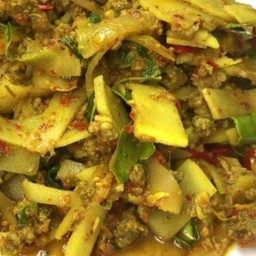 พริกแกงเนื้อ หน่อไม้ดอง