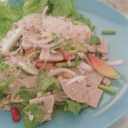 ยำหมูยอ