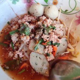 มะเมย์'ก๋วยเตี๋ยวหมูต้มยำโบราณ .น้ำใส กระเพราตามสั่ง
