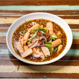 ยำไส้กรอก