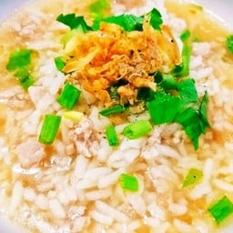 ข้าวต้มหมูสับ