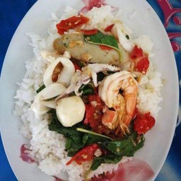 ข้าวกระเทียมทะเล