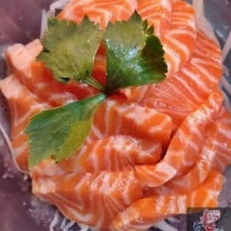 ยำแซลมอน Onaka by เบเบ้