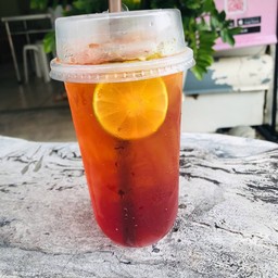 น้ำชาดำมะนาว