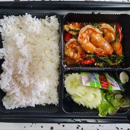 ข้าวกระเพรากุ้ง