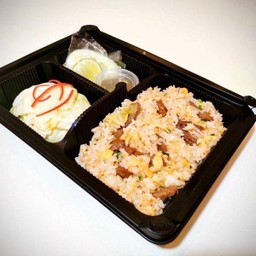 ข้าวผัดเนื้อ&กะหล่ำปลีผัดน้ำปลา