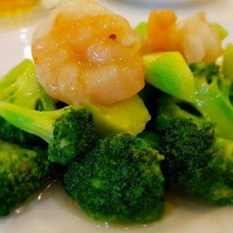 บล็อคโคลี่ผัดกุ้ง